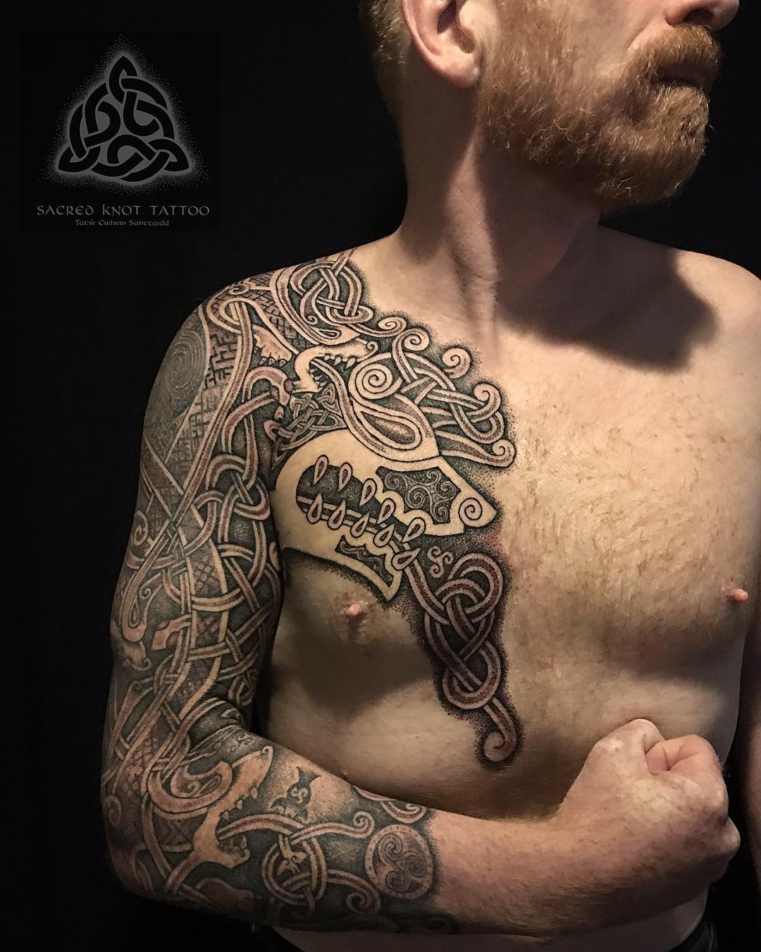 tatuaggio celtico cane braccio uomo by @sacred knot tattoo