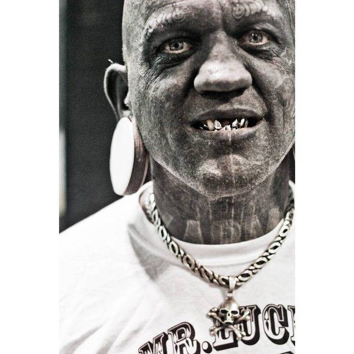 L'uomo più tatuato al mondo Lucky Diamond Rich photo by @one403