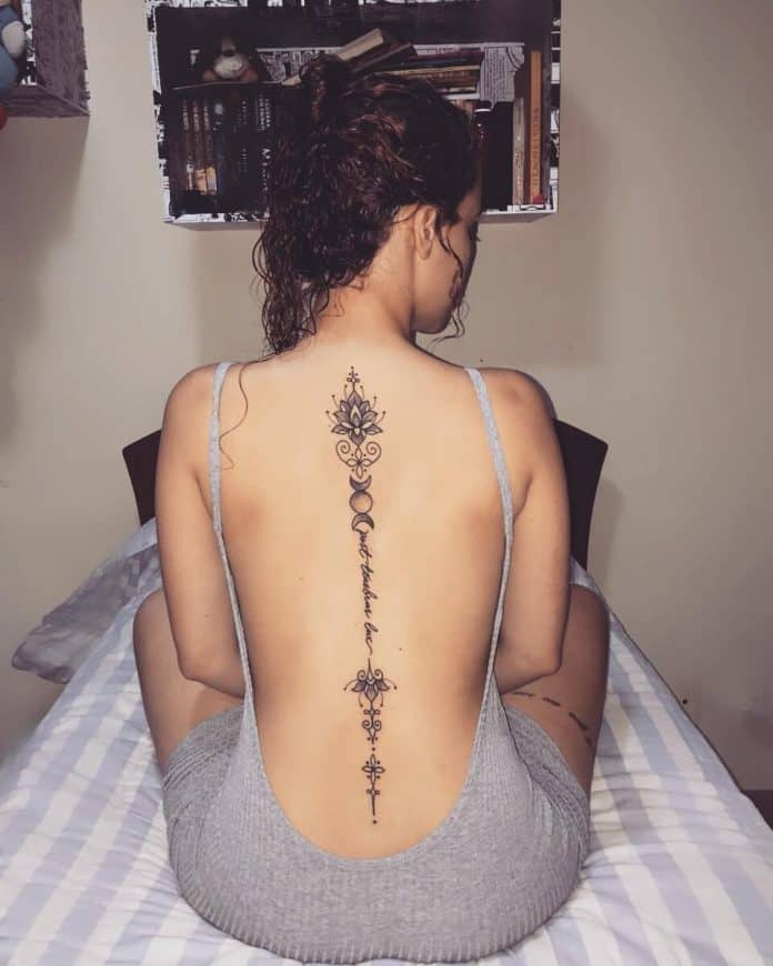 tatuaggio spina dorsale scritta disegni lunga by@frann roc