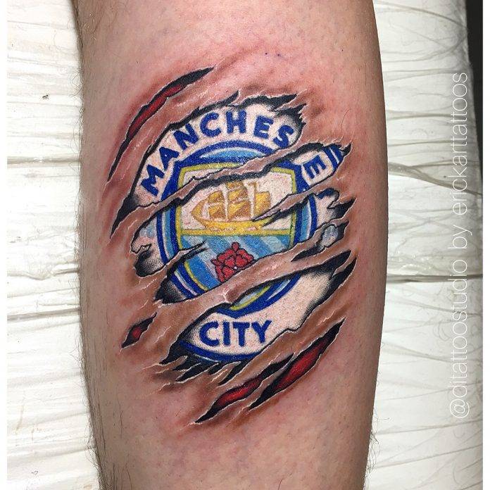Tatuaggi assurdi dei tifosi Manchester tattoo ph @erickarttattoos