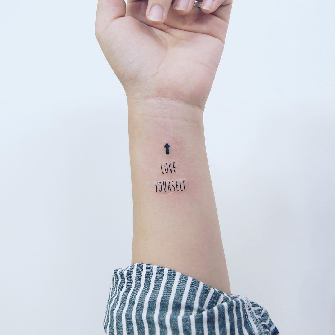 love yourself polso by @tattooist dal