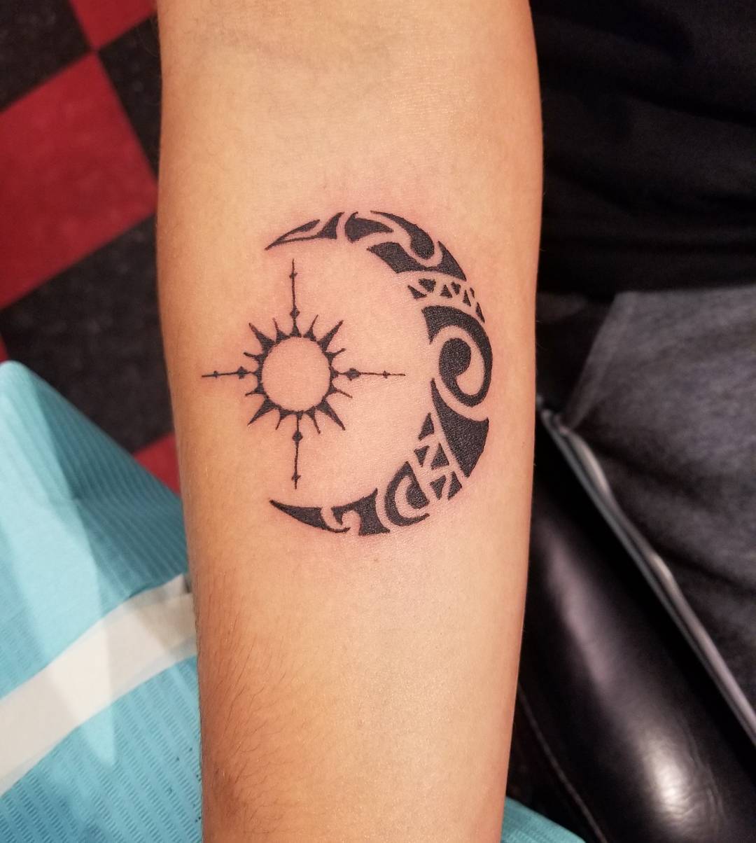 tattoo tribali femminili braccio by @dtf_tattoo