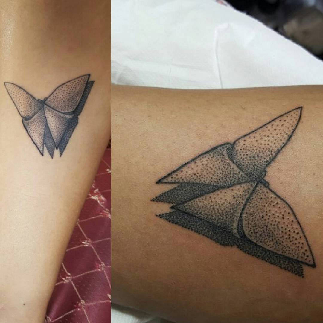 tattoo-farfalle-stilizzate-by-@viviana.sp_.artist