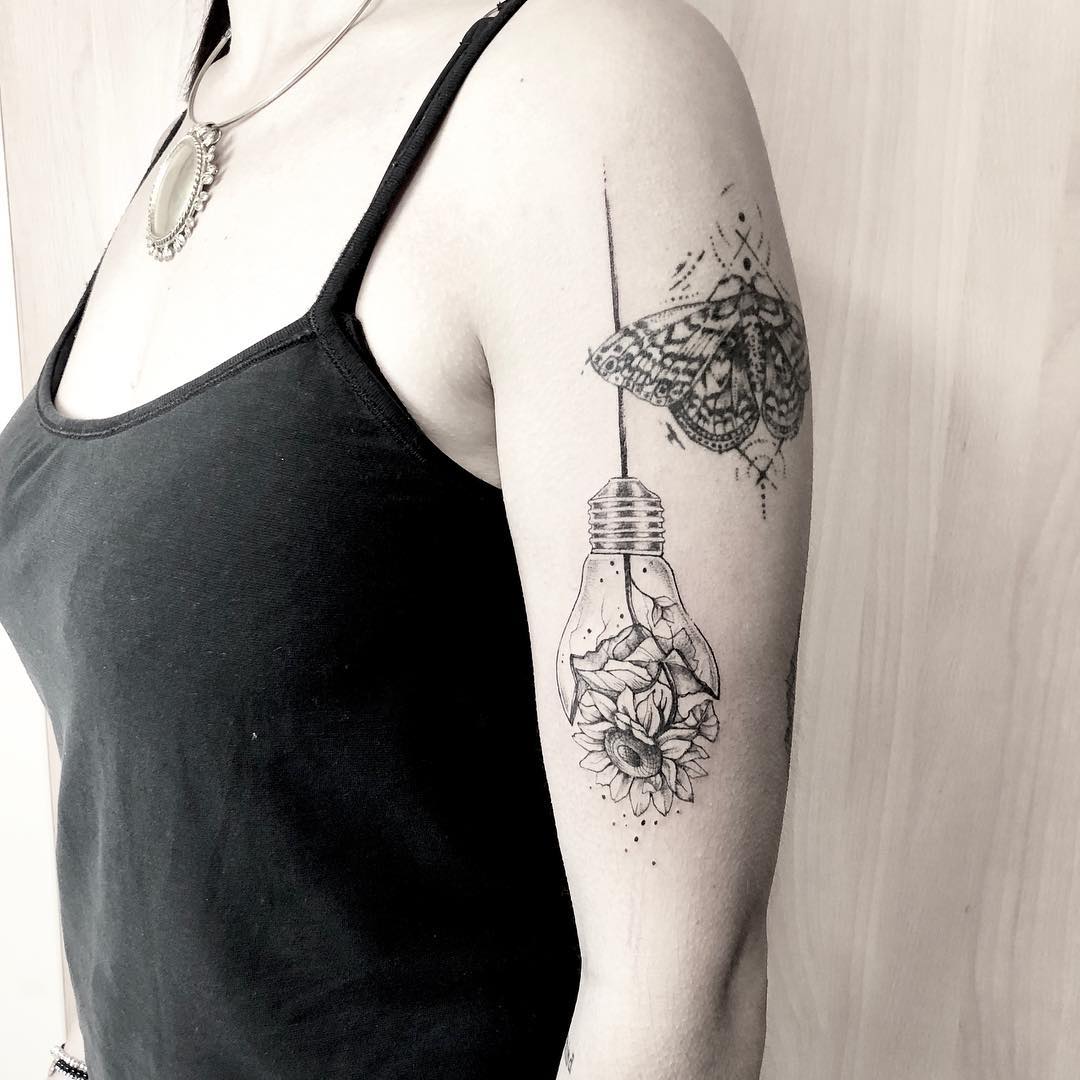 tattoo lampadina by @ellyviola7