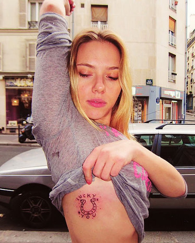 tattoo Scarlett Johansson ferro di cavallo ph @a avengers 6