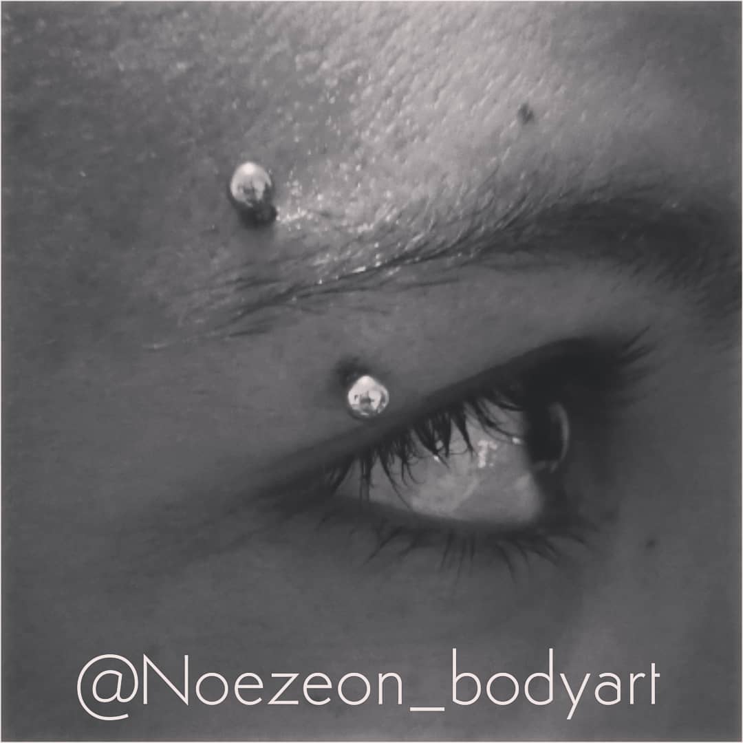 eyebrow piercing ph @noezeon bodyart