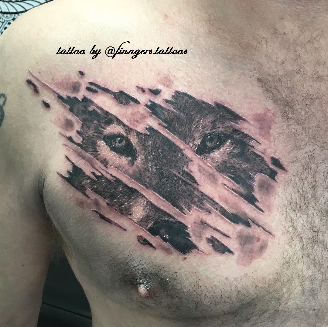 lupo tattoo taglio by @finngers.tattoos
