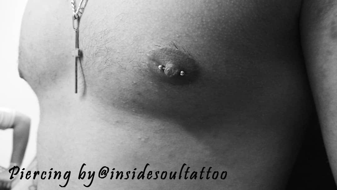 nipple piercing uomo by @insidesoultattoo 1