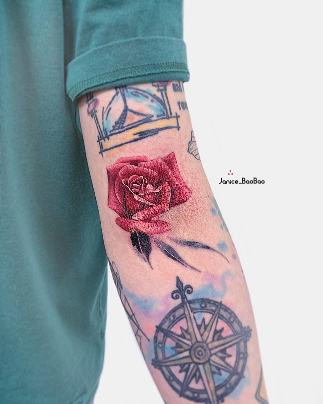 tattoo rosa braccio by @janice baobao