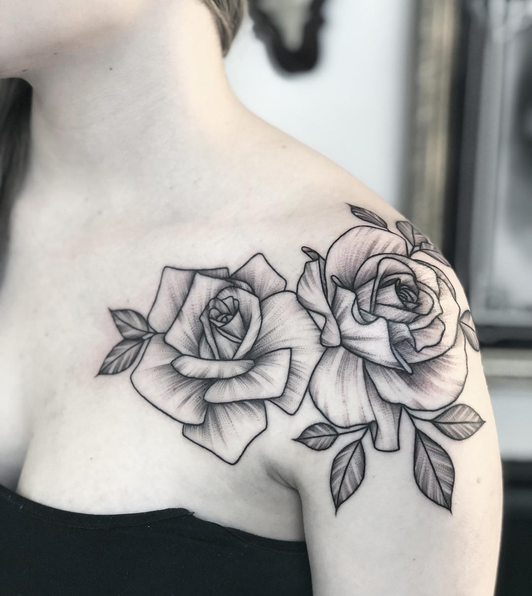 tattoo rose spalla by @janicedanger