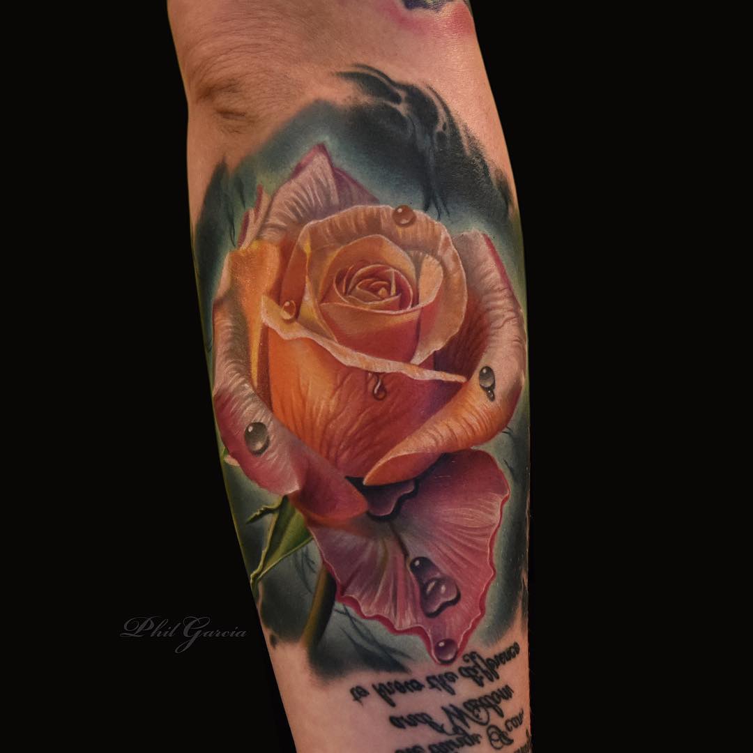tatuaggio rosa pesca by @philgarcia805