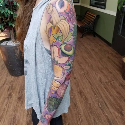 tatuaggio braccio frutta by @lakesidetattoo