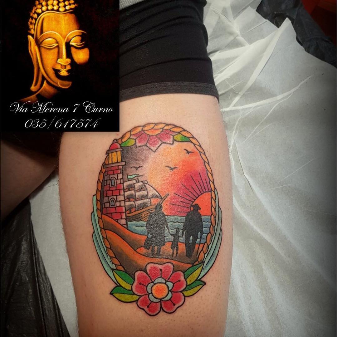 tatuaggio faro nave famiglia tramonto spiaggia fiore by @lorientaletattoocurno