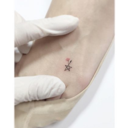 tatuaggio fiore stella by @playground_tat2