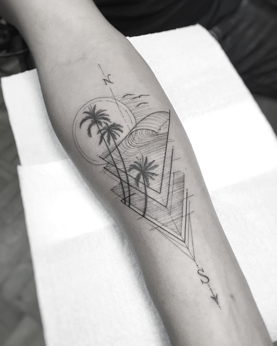 tatuaggio palme onde by @wmtattoosp