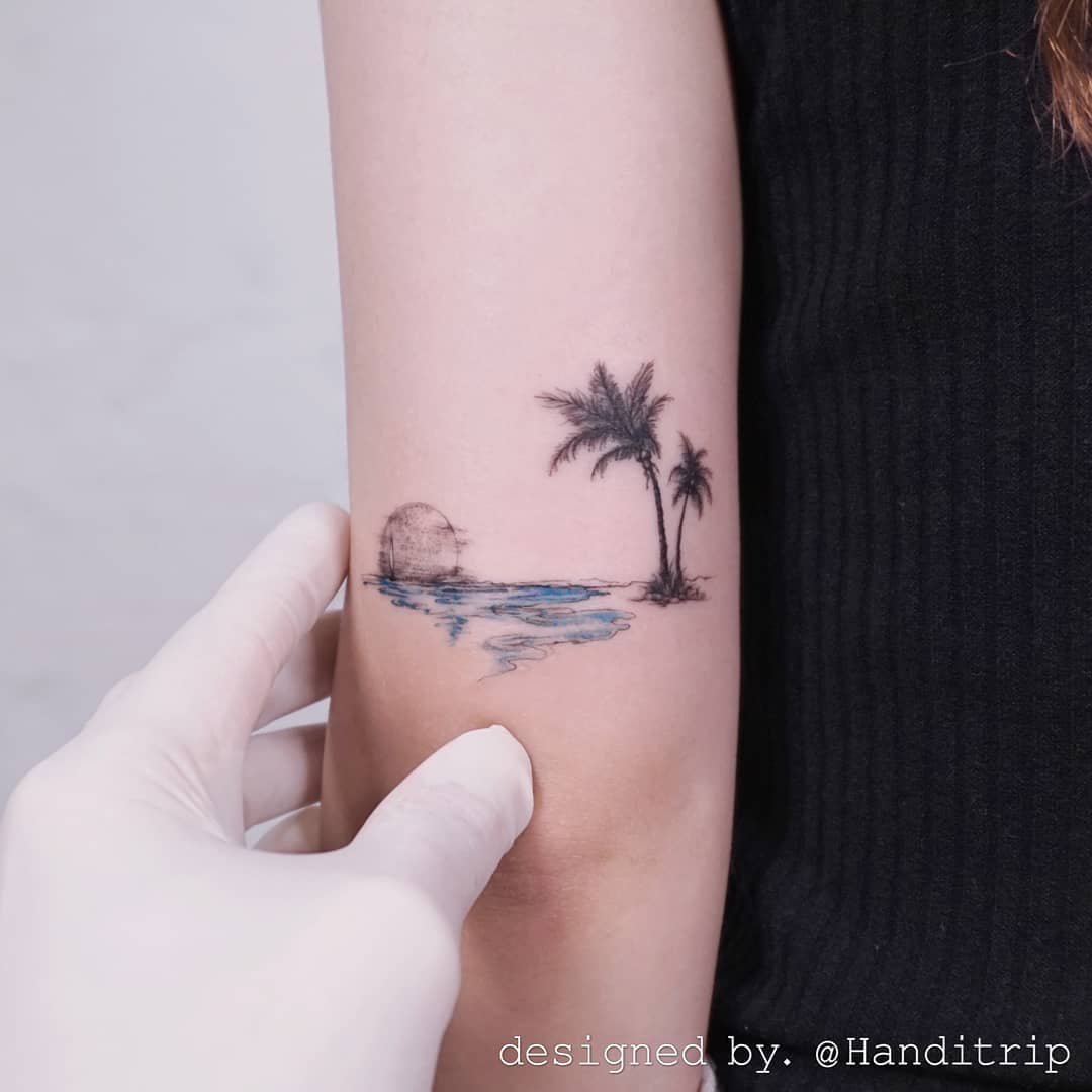 tatuaggio spiaggia mare tramonto palme by @handitrip