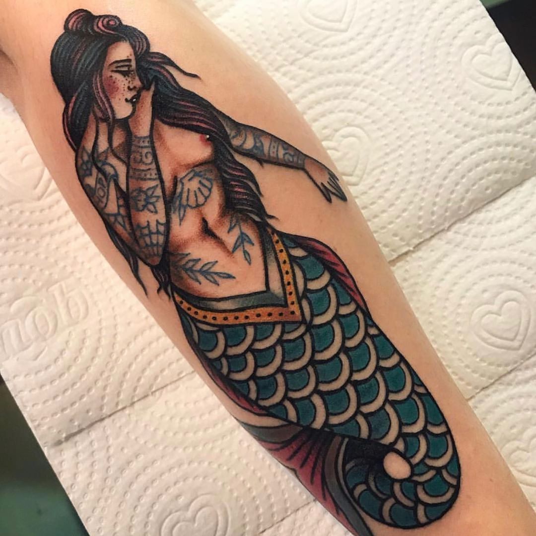 tattoo sirena Old School ph @traditionalartist
