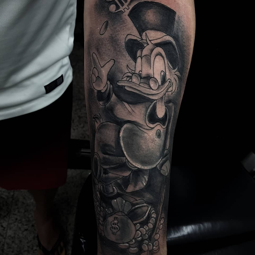 tatuaggio cartoni animati Disney by @lt.tattoo