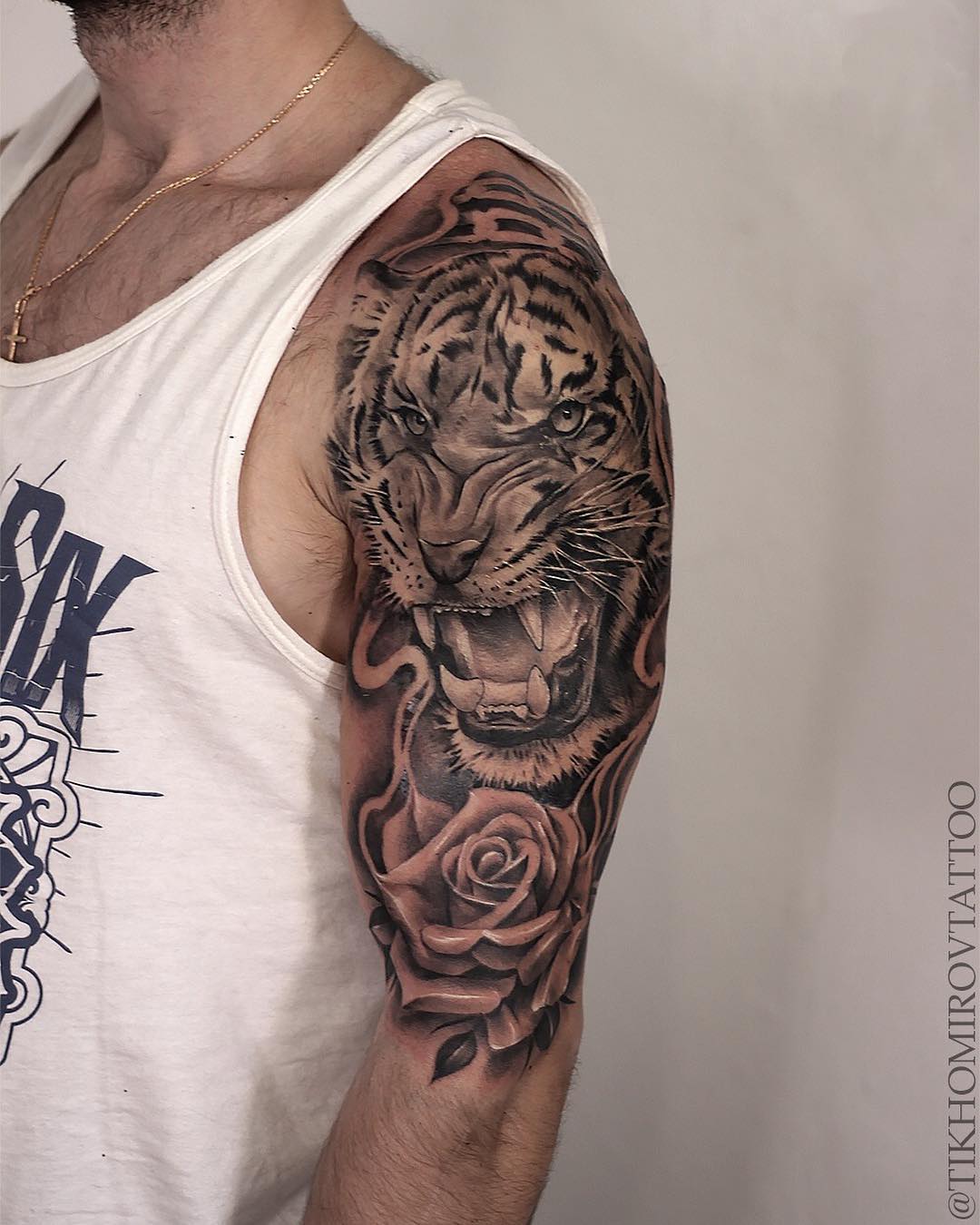 tatuaggio chicano by @tikhomirovtattoo 1
