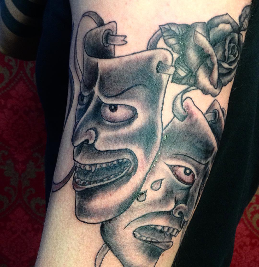 tatuaggio maschere chicane by @amuleto ritual tattoo
