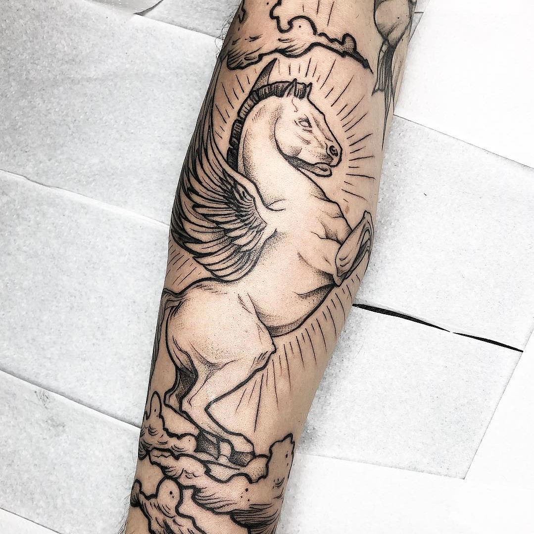 tattoo pegaso by @def.ink