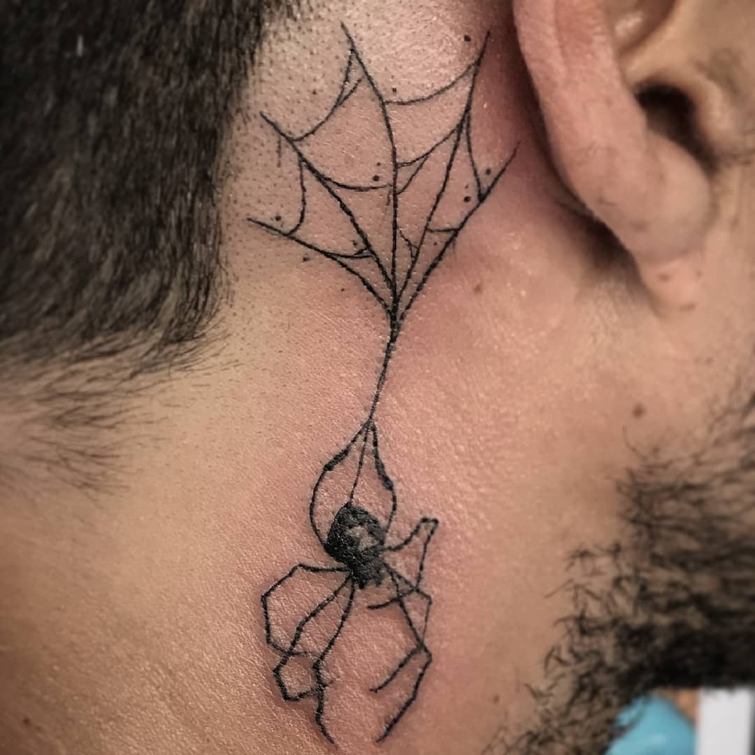 tattoo ragno orecchio by @toguer art