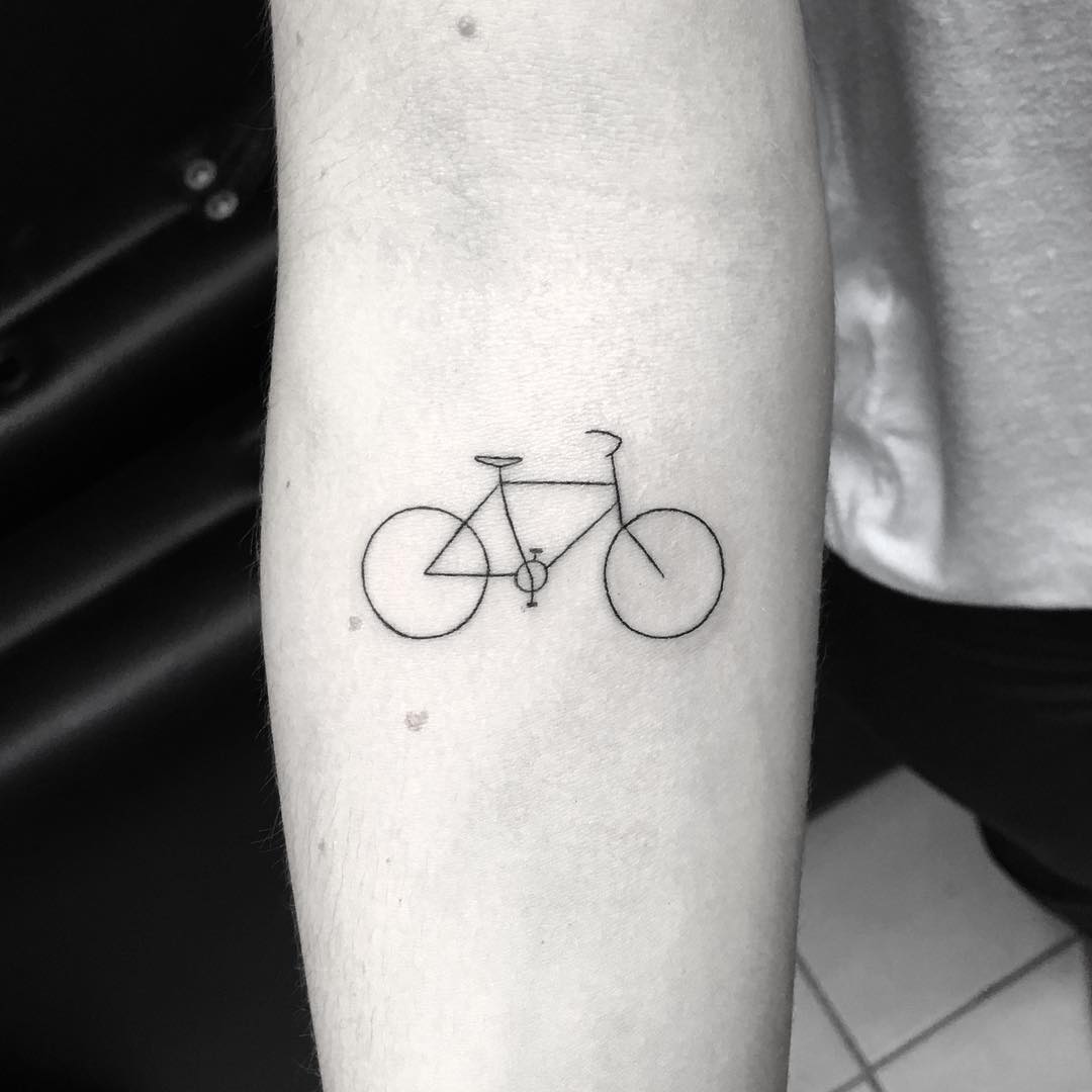 tattoo bicicletta stilizzata by @gui tattoo