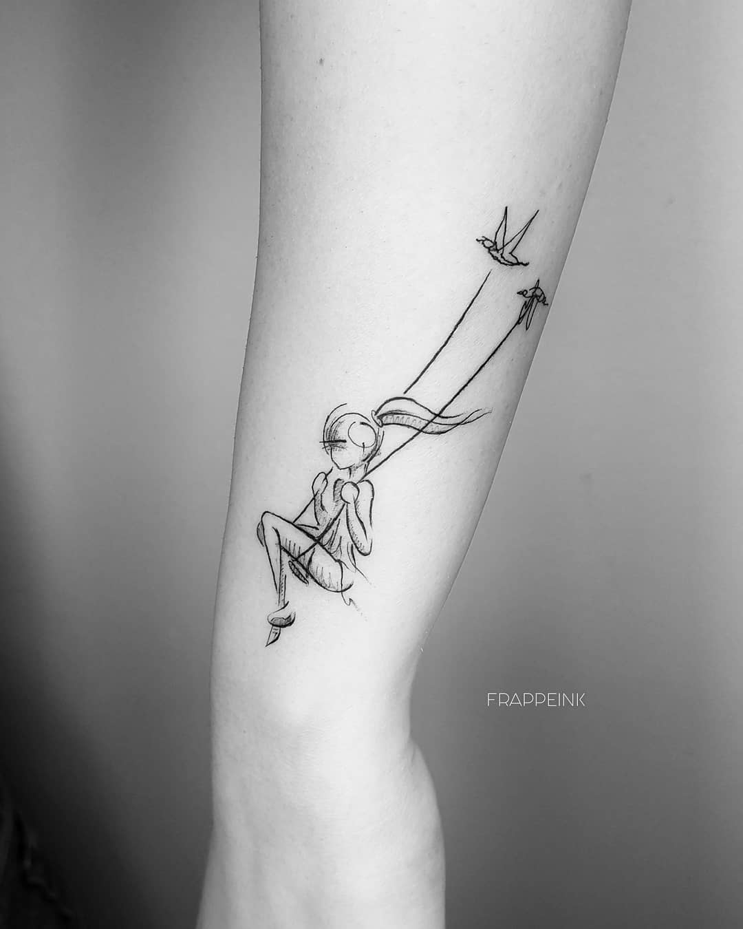 tattoo stilizzato altalena uccelli by @frappeink