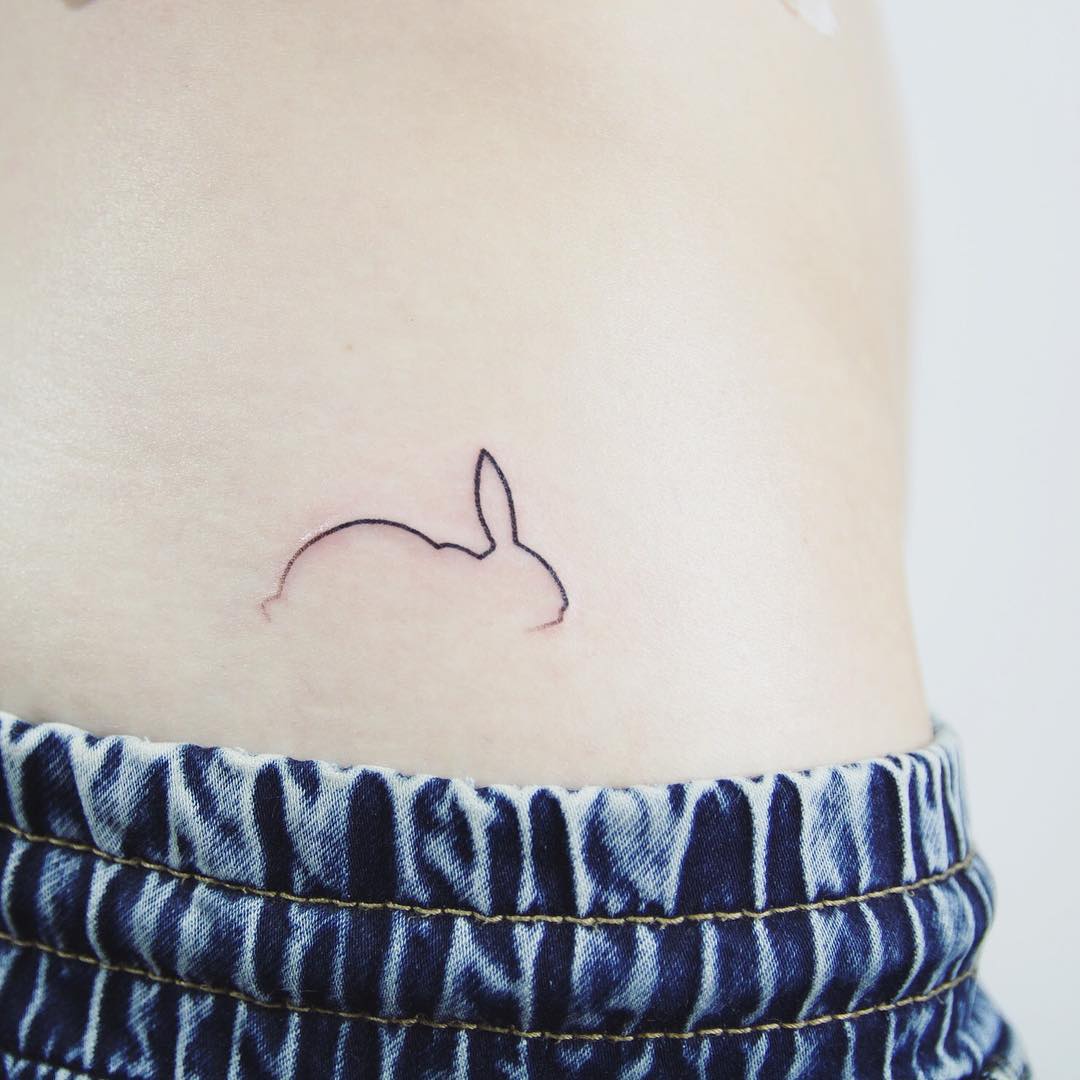 tattoo stilizzato coniglio by @bymosler