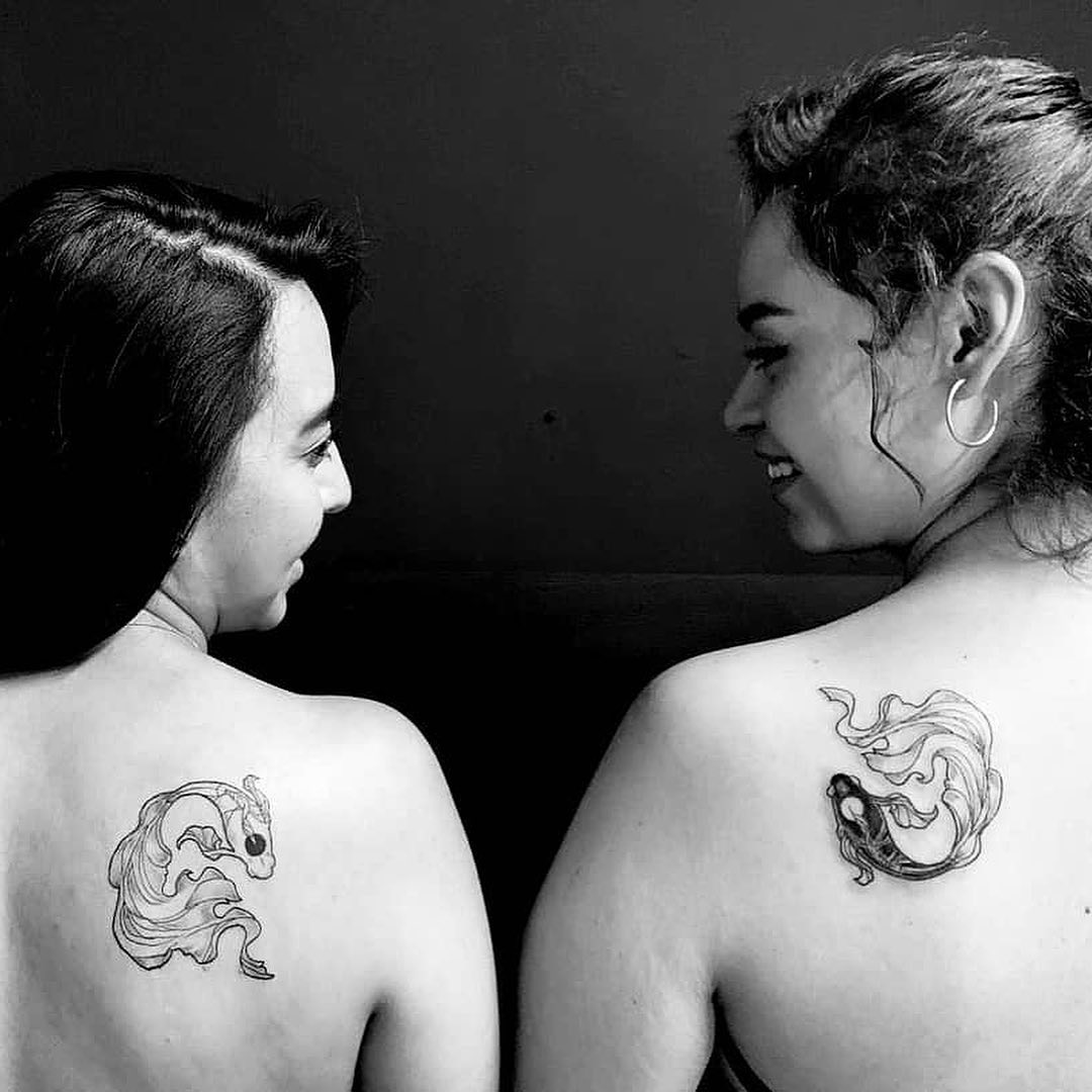 tatuaggio amicizia carpa koi ph @magico.ink