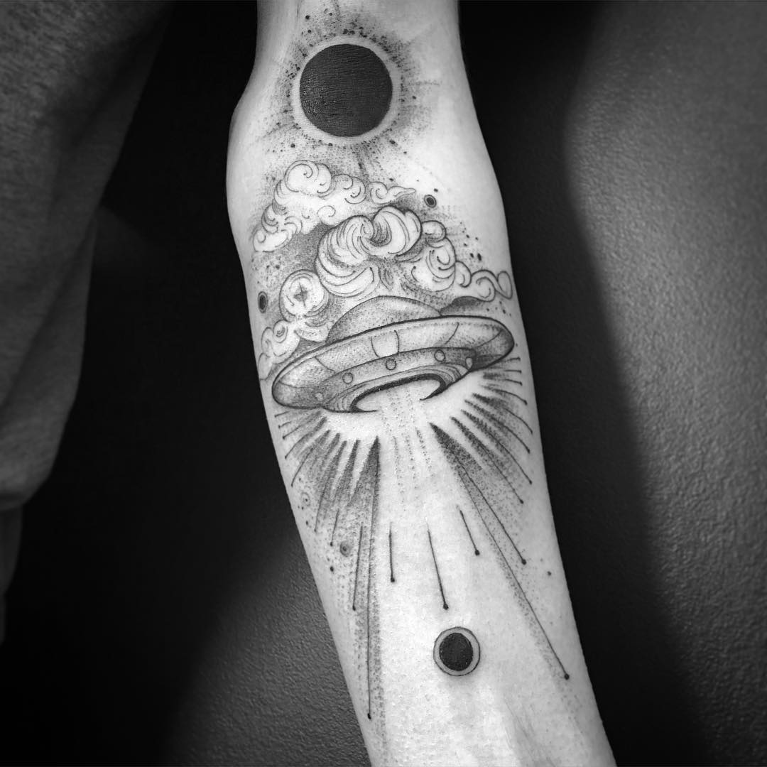 tatuaggio blackwork by @artofmisskitty