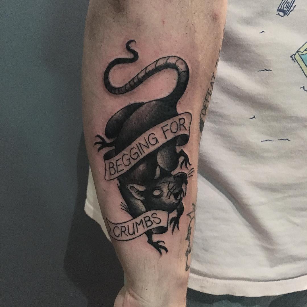 tatuaggio blackwork by @tattoosbykilljoy