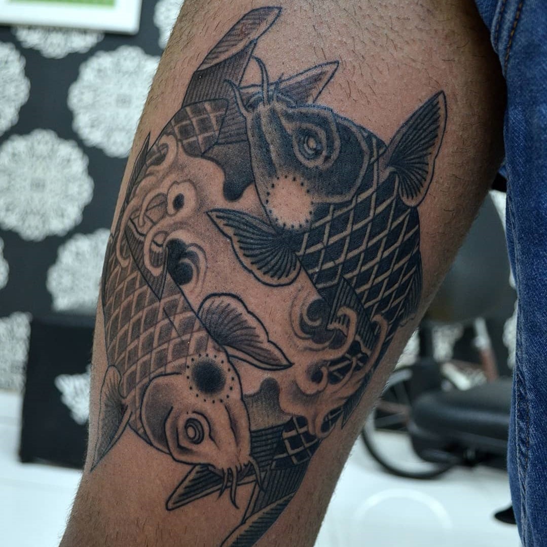 tatuaggio carpa koi yin e yang ph @gus tavo gus