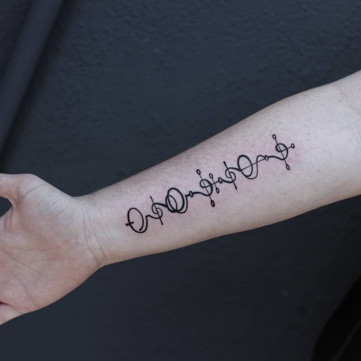 Tattoo lettering fantasy Star Trek vulcaniano ph @tatchtoo