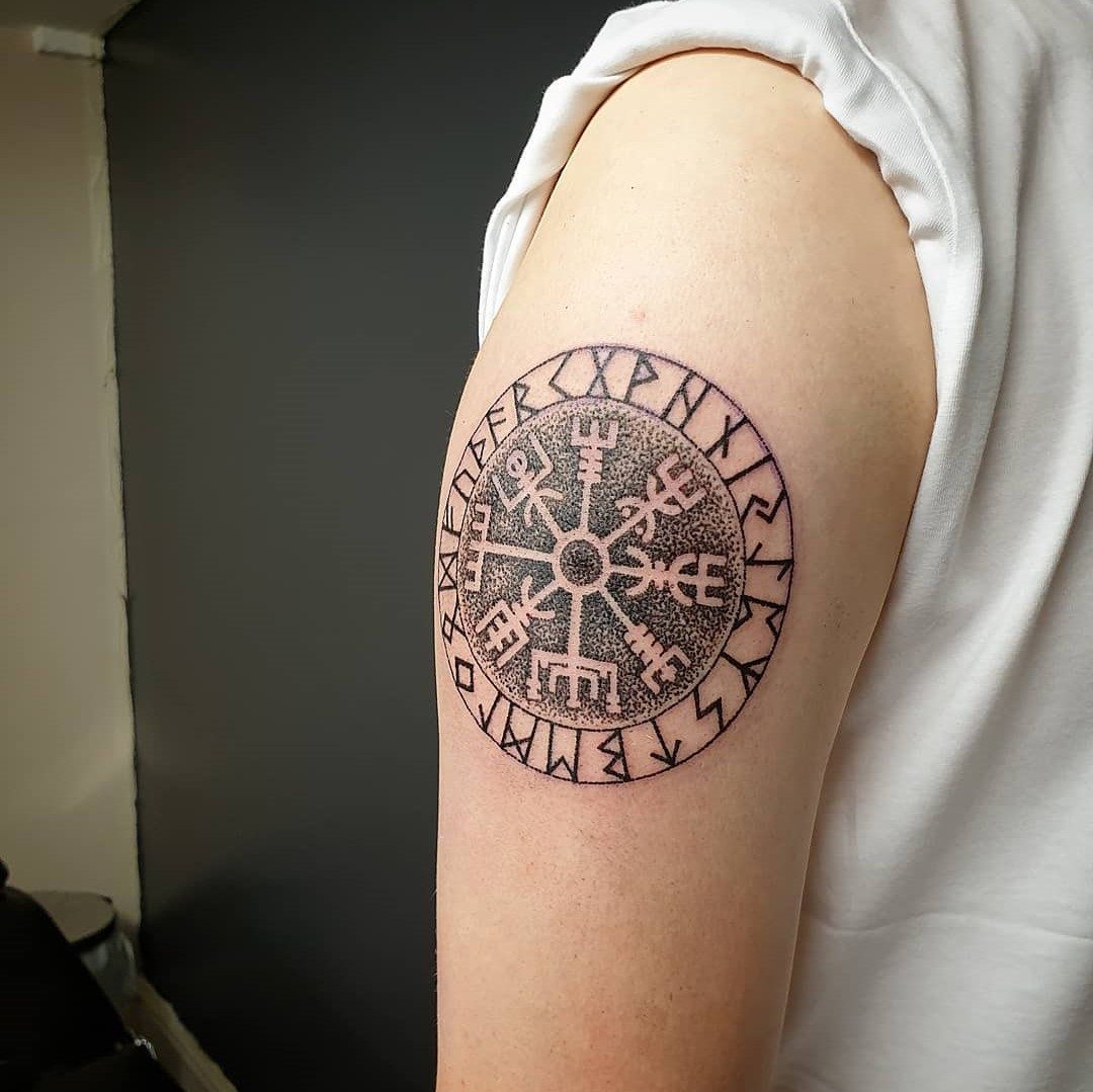tattoo lettering celtico ph @shogantattoo